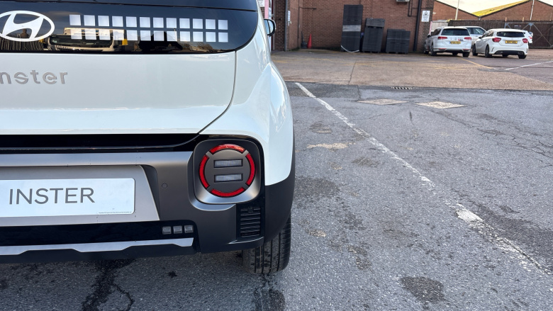 Hyundai INSTER 85kW Cross 49kWh 5dr Auto Electric Hatchback